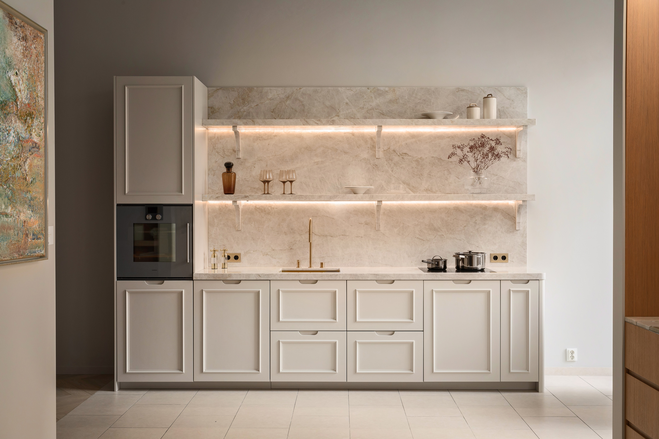 Exklusiv k&ouml;ksb&auml;nkskiva i natursten &mdash; Kitchens.se