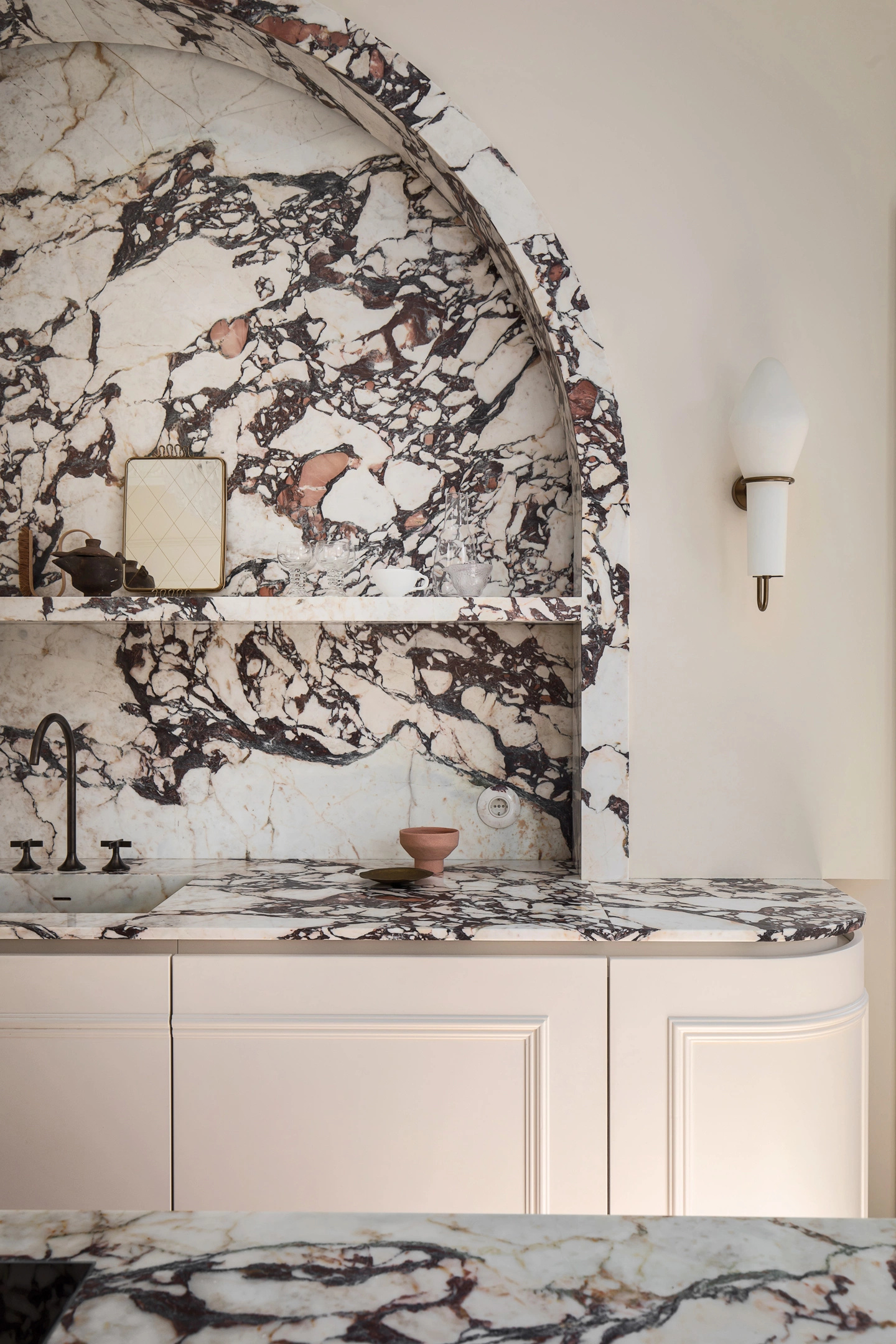 K&ouml;ksinspiration med natursten &mdash; Kitchens.se