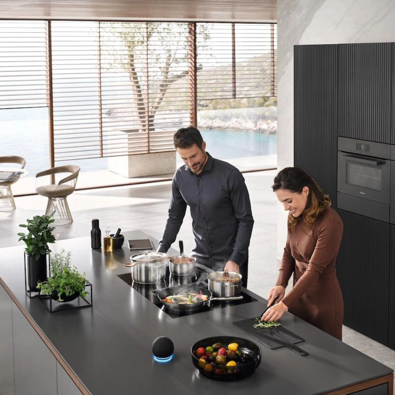 Miele Induktionshäll med fläkt KMDA 7272-1 FL