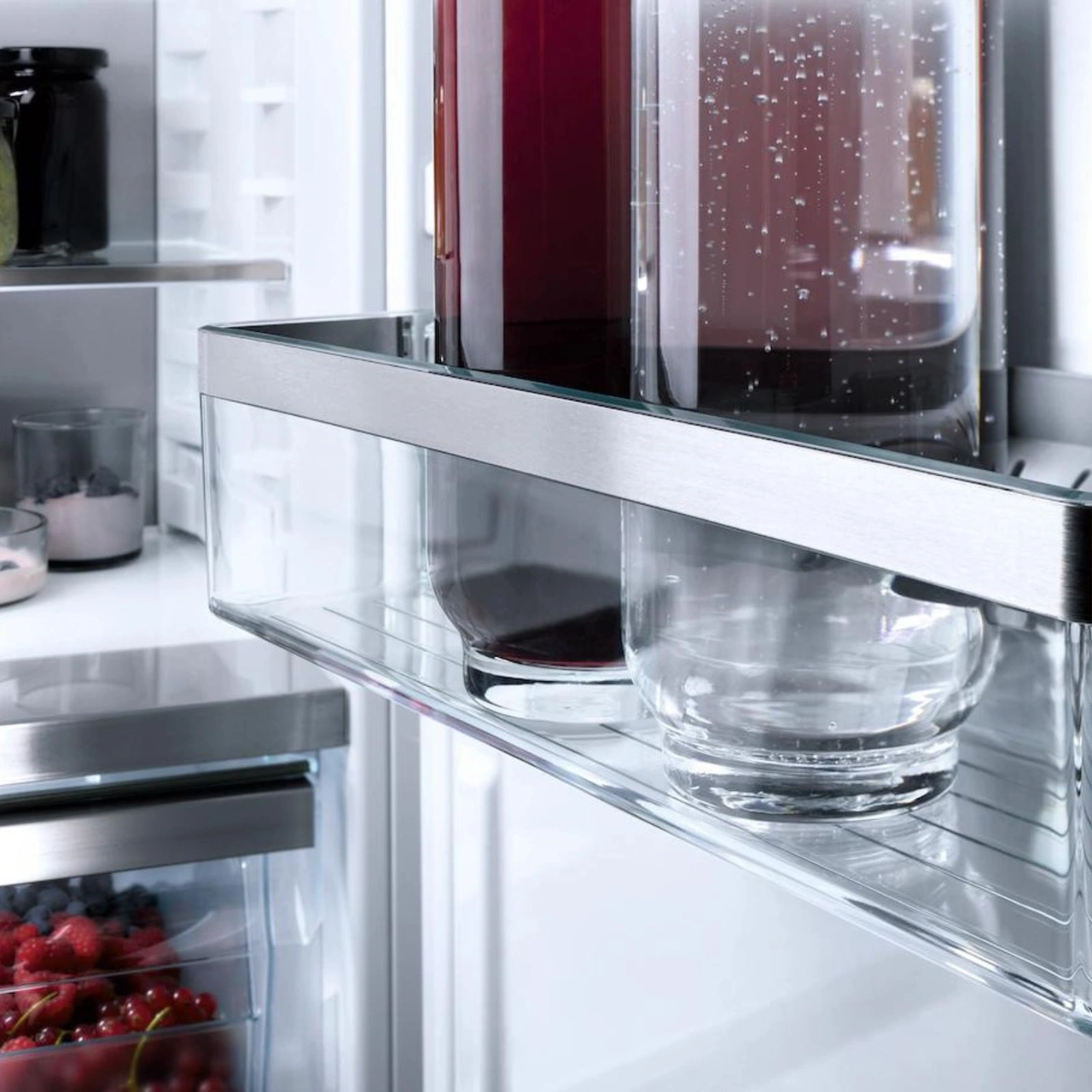 Miele Integrerat kyl/frysskåp KF 7742 C