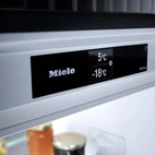 Miele Integrerat kyl/frysskåp KFN 7734 E