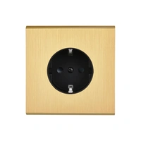 Confidence Vägguttag singel - Brushed brass