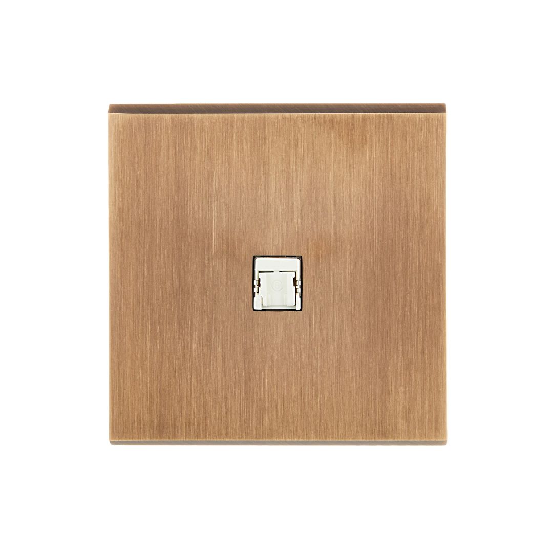 Confidence Nätverksuttag 80x80 - Old bronze