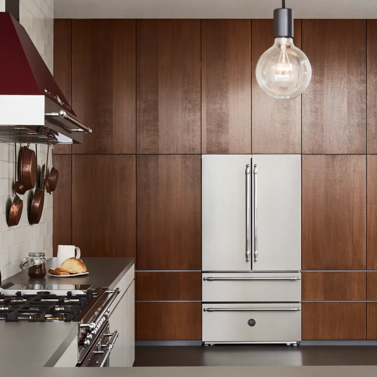 Bertazzoni Heritage side-by-side kylskåp med 2 fryslåder och integrerad ismaskin