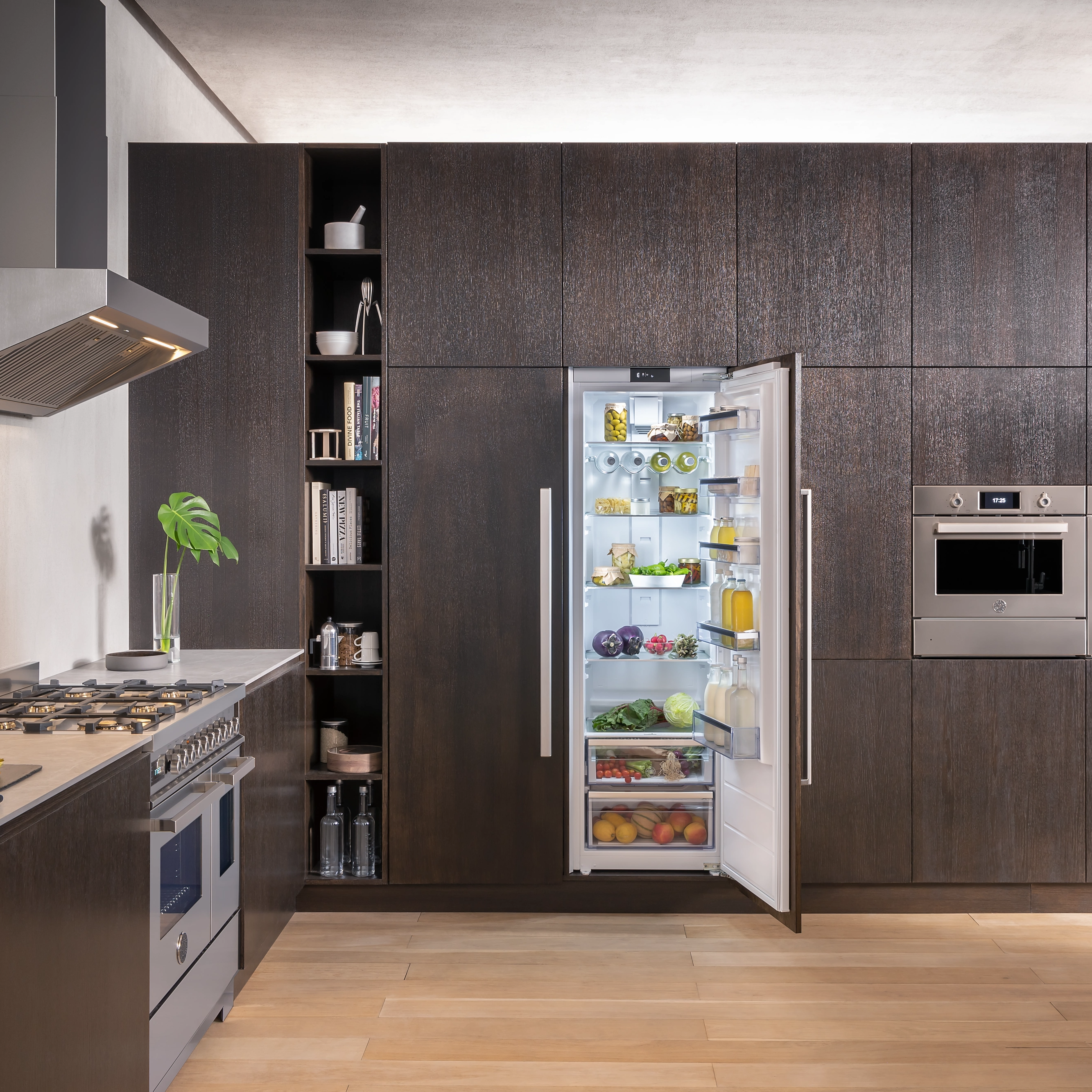 Bertazzoni Integrerad kylskåp 177x54cm, door-on-door