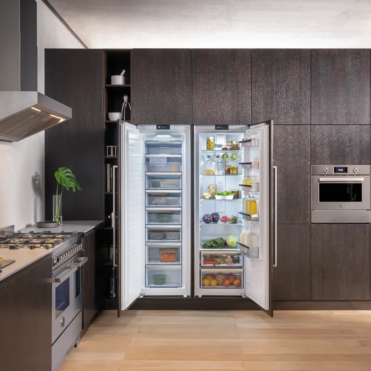 Bertazzoni Integrerad frysskåp 177x54cm, door-on-door