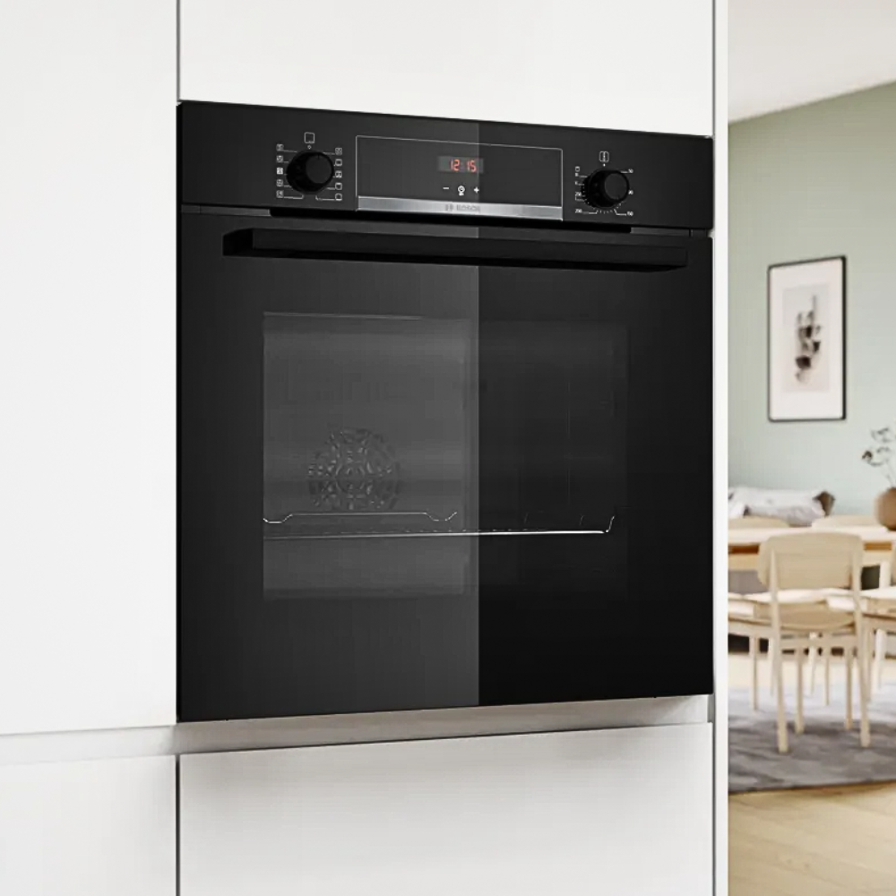 Bosch inbyggnadsugn HQA534BB3 Serie 4, modern & funktionell med stilren svart yt