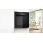 Bosch varmluftsugn HRG532BB3 Serie 4, med softClose & AutoPilot 10-funktioner