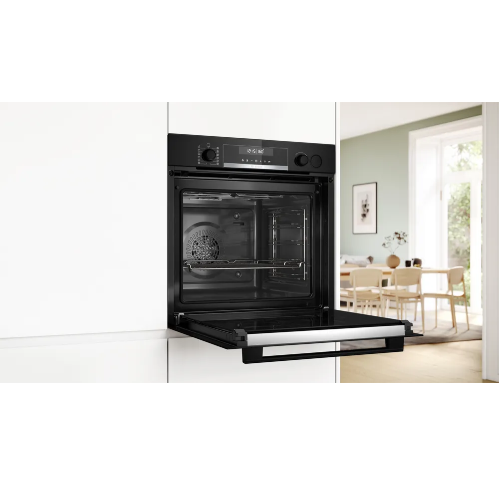 Bosch Inbyggnadsugn HRG578BB7, Serie 6, ångfunktion och pyrolytisk rengöring