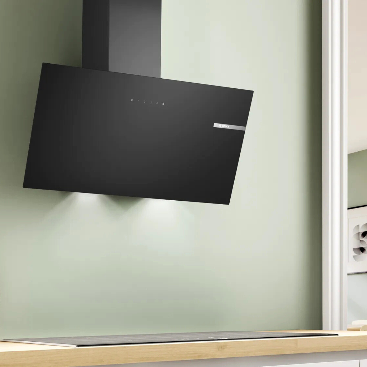 Bosch köksfläkt DWK85DK60 80 cm Serie 4, väggmonterad med lutande design