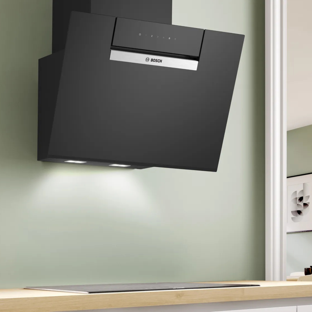 Bosch köksfläkt DWK67FN60 60 cm Serie 4, väggmonterad med lutande svart glaspane