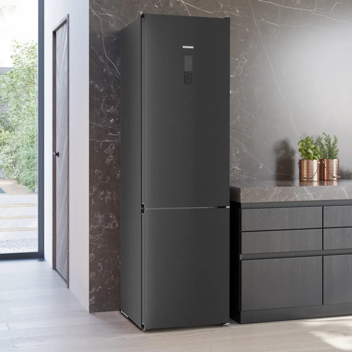 Siemens kyl-frys KG39NXXCF iQ300, 203 cm, hyperFresh & låg ljudnivå (35 dB), sva