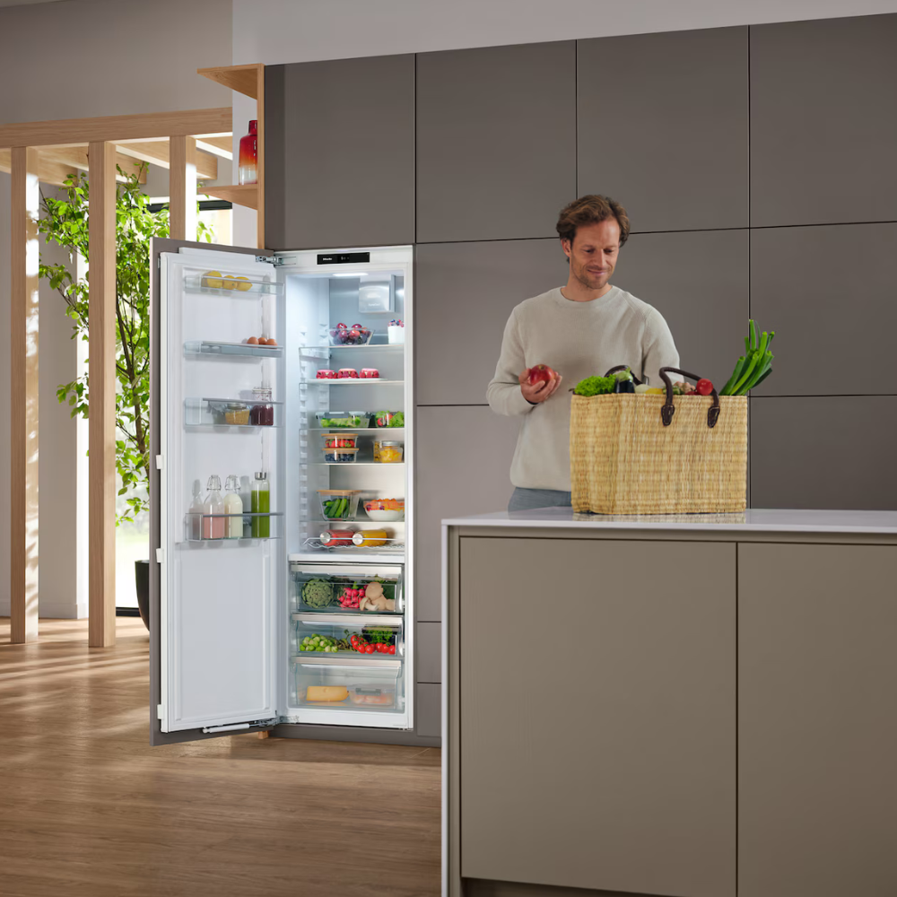 Miele Kylskåp för inbyggnad K 7747 D