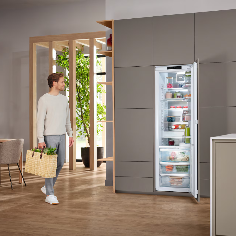 Miele Kylskåp för inbyggnad K 7797 C R