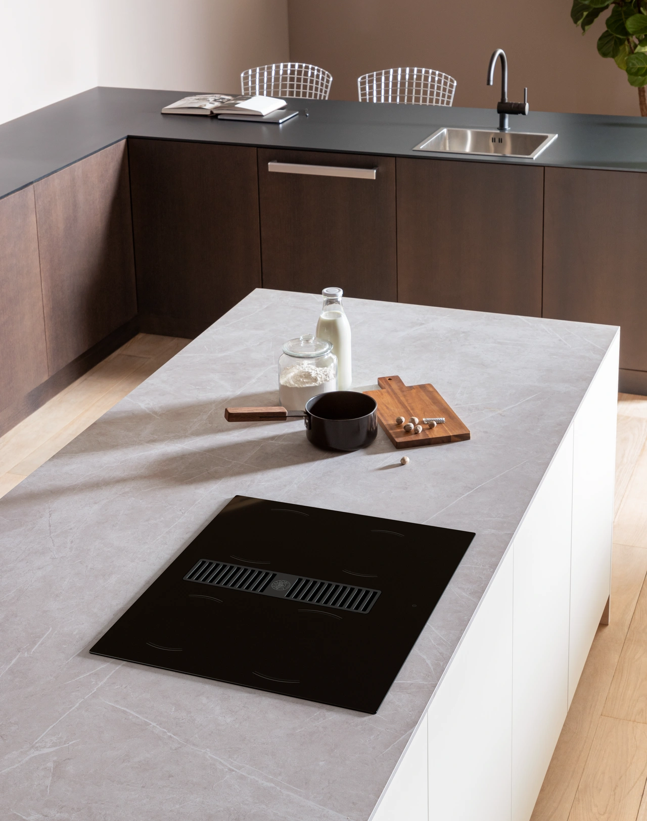 Bertazzoni Induktionshäll med integrerad fläkt, 60 cm, 4 zoner