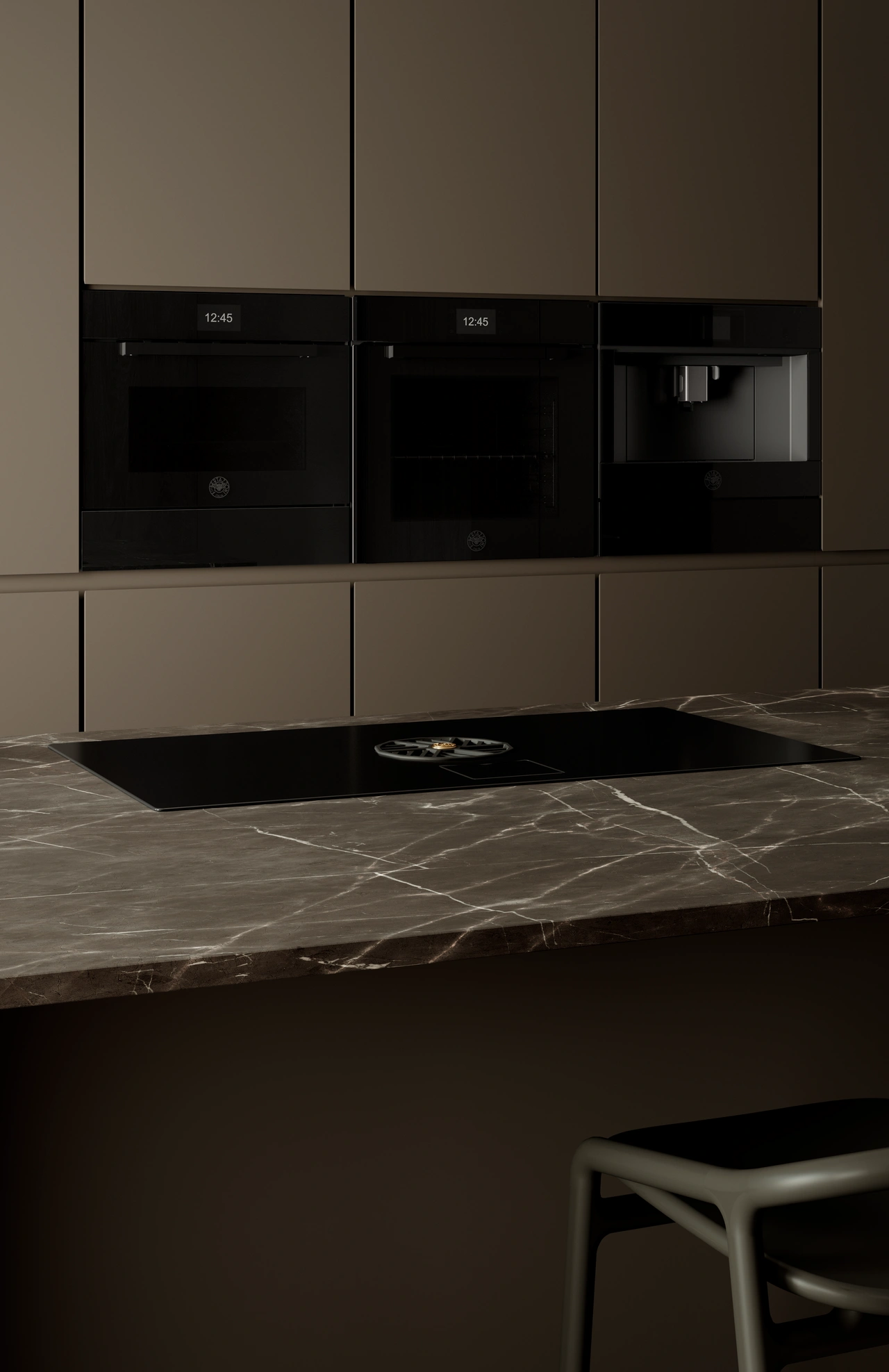 Bertazzoni Induktionshäll med integrerad fläkt, 83 cm, 4 zoner (2 flex)