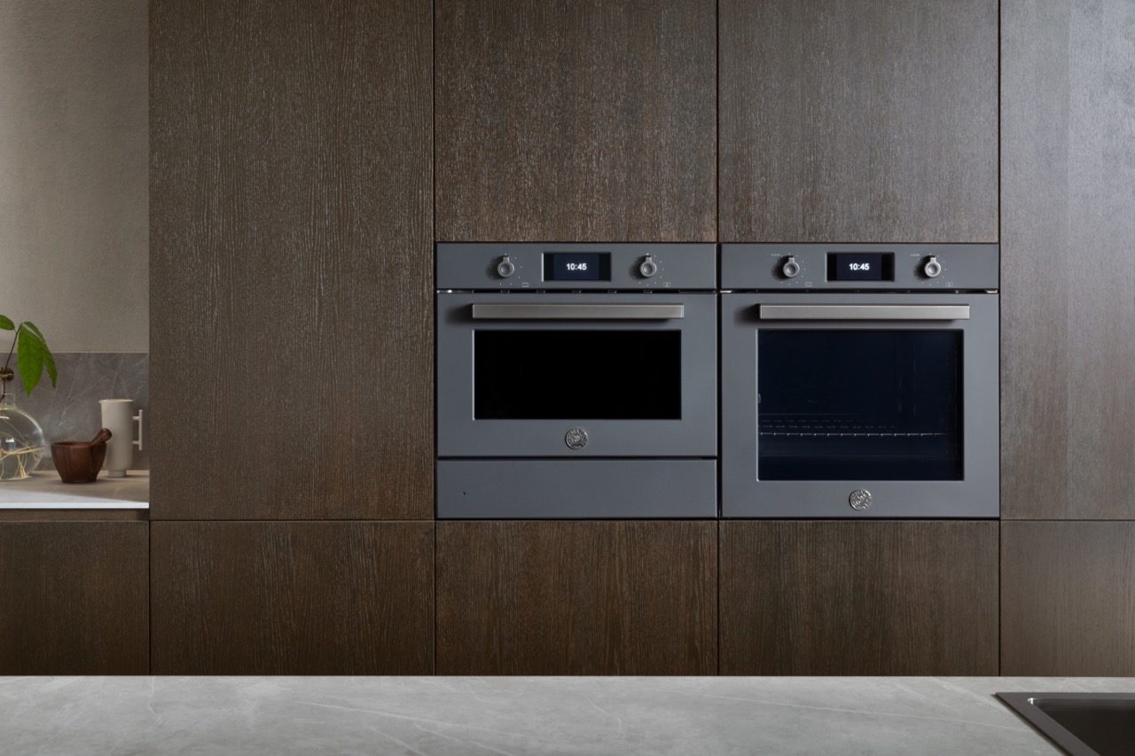 Bertazzoni Ångugn med pyrolys TFT, carbonio, Professional-series