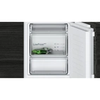 Siemens iQ100 integrerad kyl/frys KI86VNFE0
