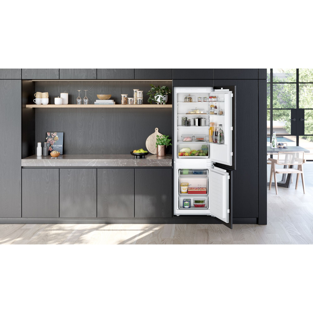 Siemens iQ100 integrerad kyl/frys KI86VNFE0