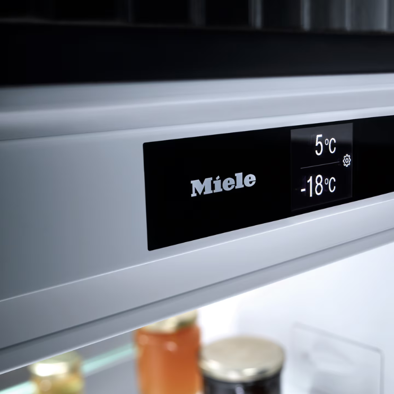 Miele Integrerat kyl/frysskåp KFN7795C