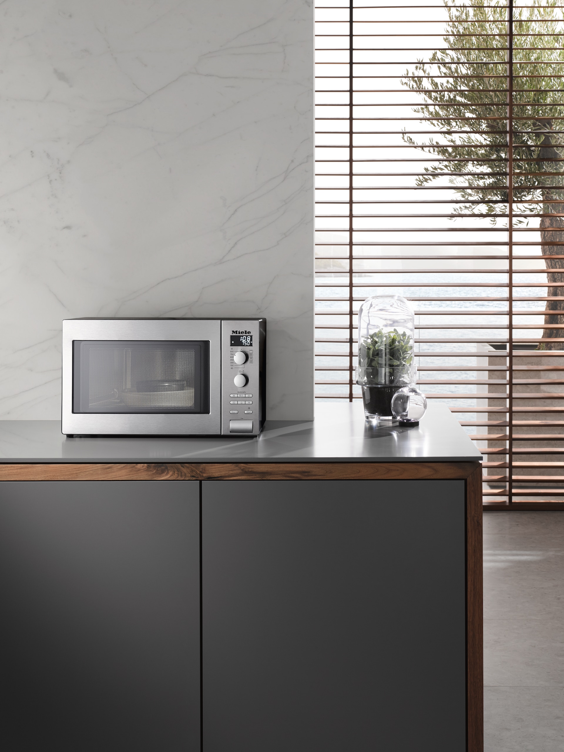 Miele Mikrovågsugn M 6012 SC