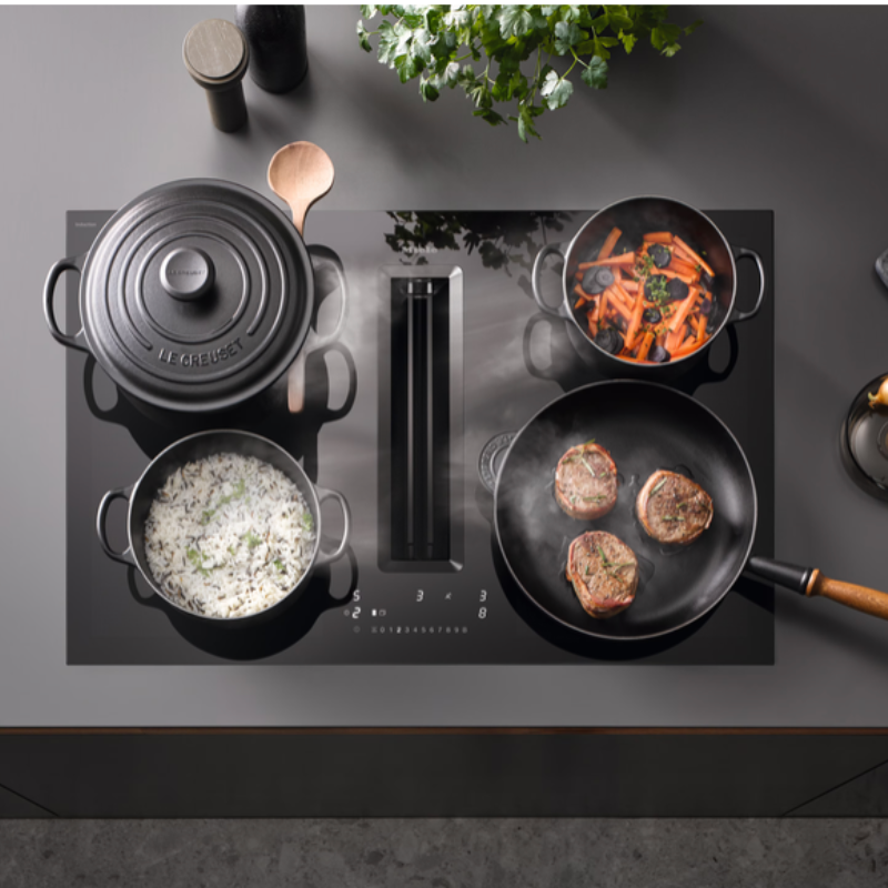 Miele Induktionshäll med fläkt KMDA 7676-1 FL BlackPerfection