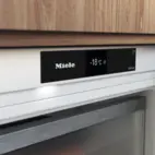Miele Frysskåp för inbyggnad FNUS 7040 D