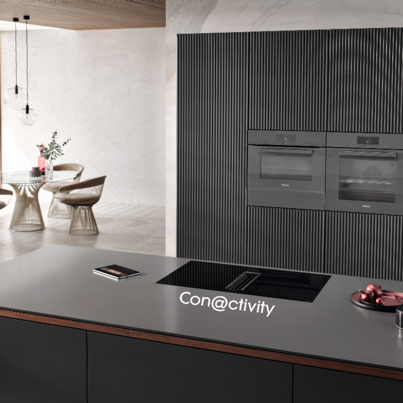 Miele Induktionshäll med fläkt KMDA 7676-1 FL BlackPerfection