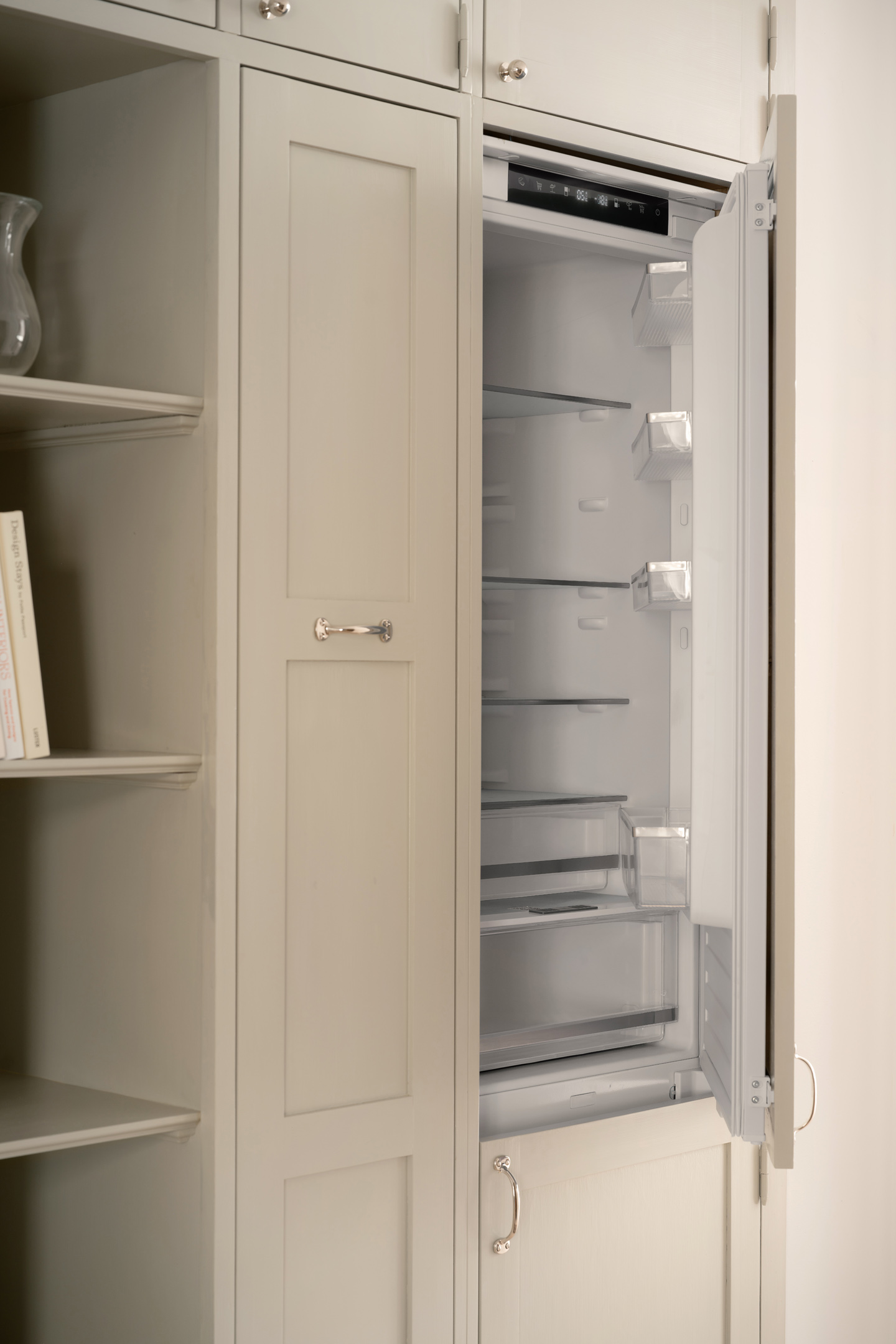 Bertazzoni Integrerad kyl/frys 54 cm bred, extra hög 193 cm, sliding-door