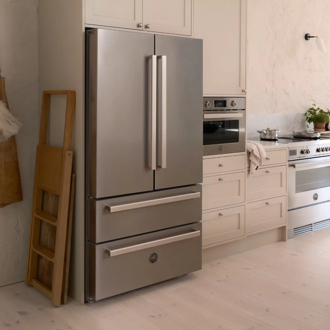 Bertazzoni Professional Side-by-side kylskåp med 2 fryslåder och integrerad isma