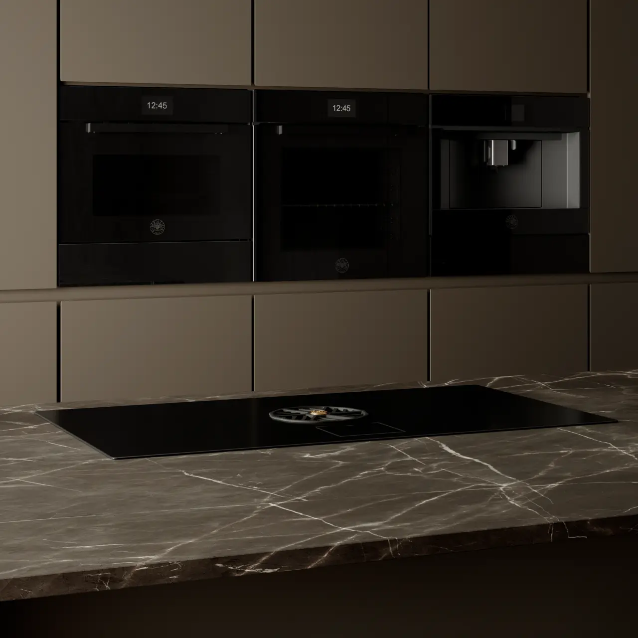 Bertazzoni Induktionshäll med integrerad fläkt, 83 cm, 4 zoner (2 flex)